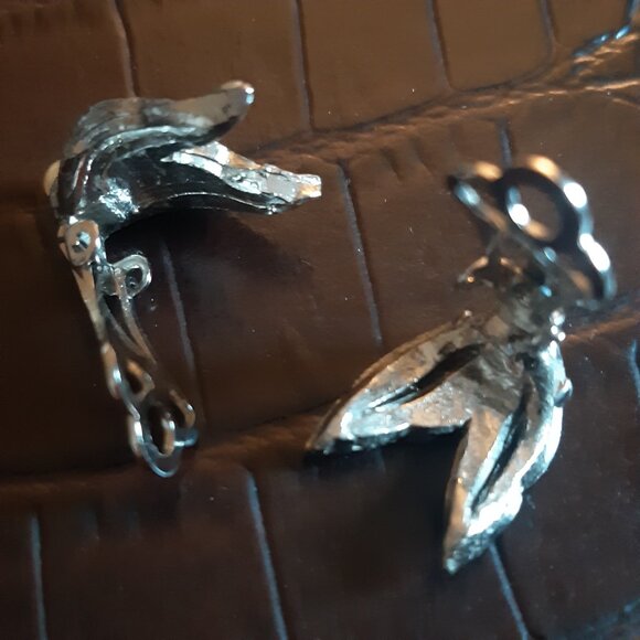 1950's Art Nouveau Style Marcasite Midcentury Vintage Small Silver Tone Earrings - Picture 3 of 11